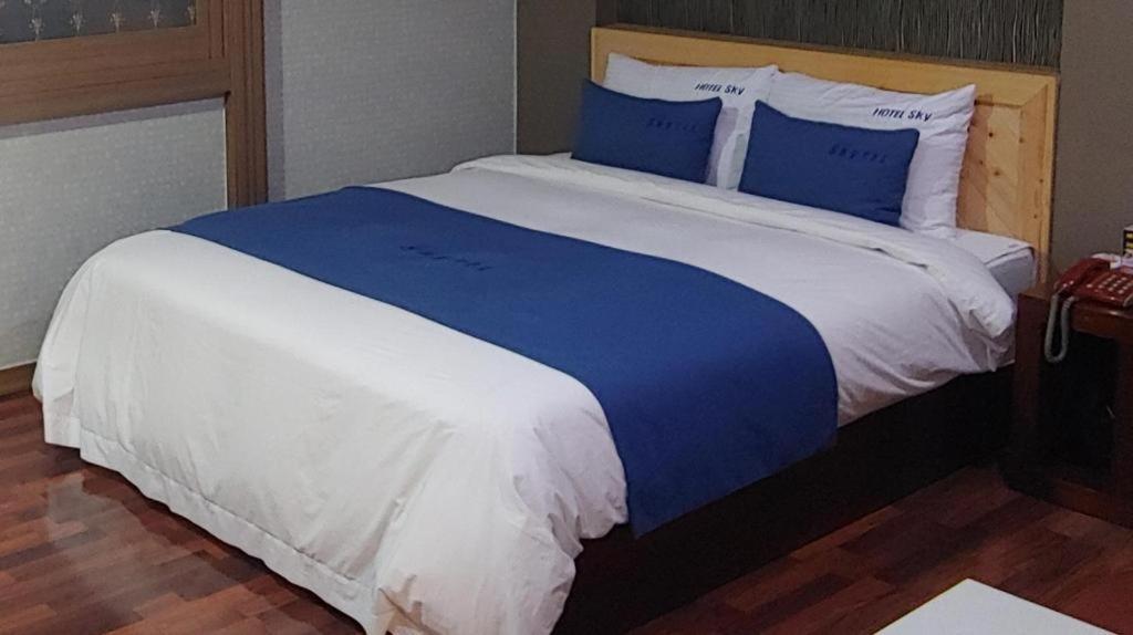 Sky Hotel Changwon Ngoại thất bức ảnh
