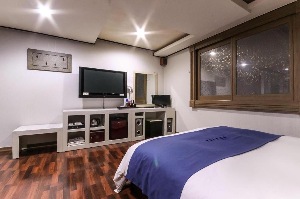 Sky Hotel Changwon Ngoại thất bức ảnh