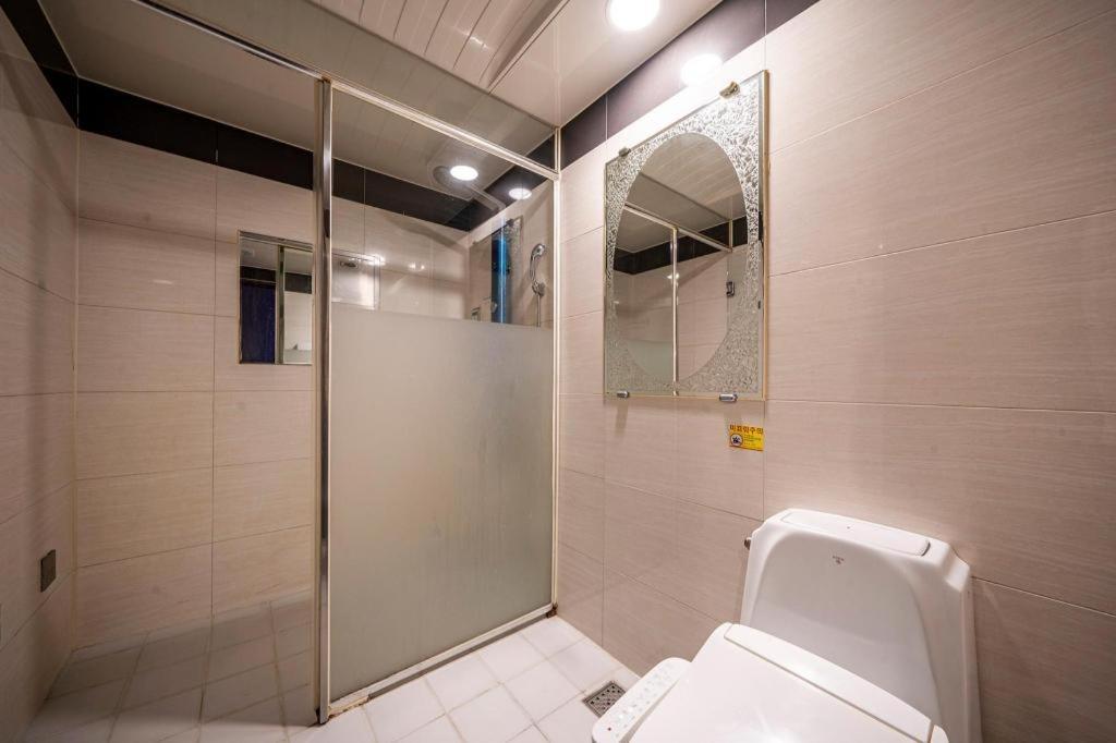 Sky Hotel Changwon Ngoại thất bức ảnh