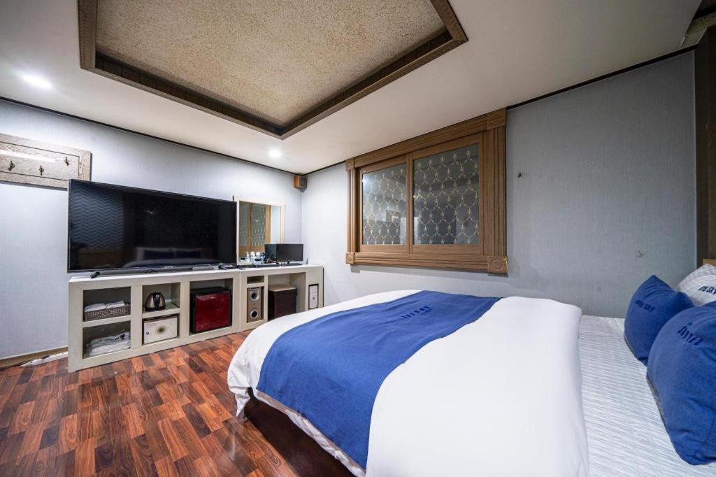 Sky Hotel Changwon Ngoại thất bức ảnh