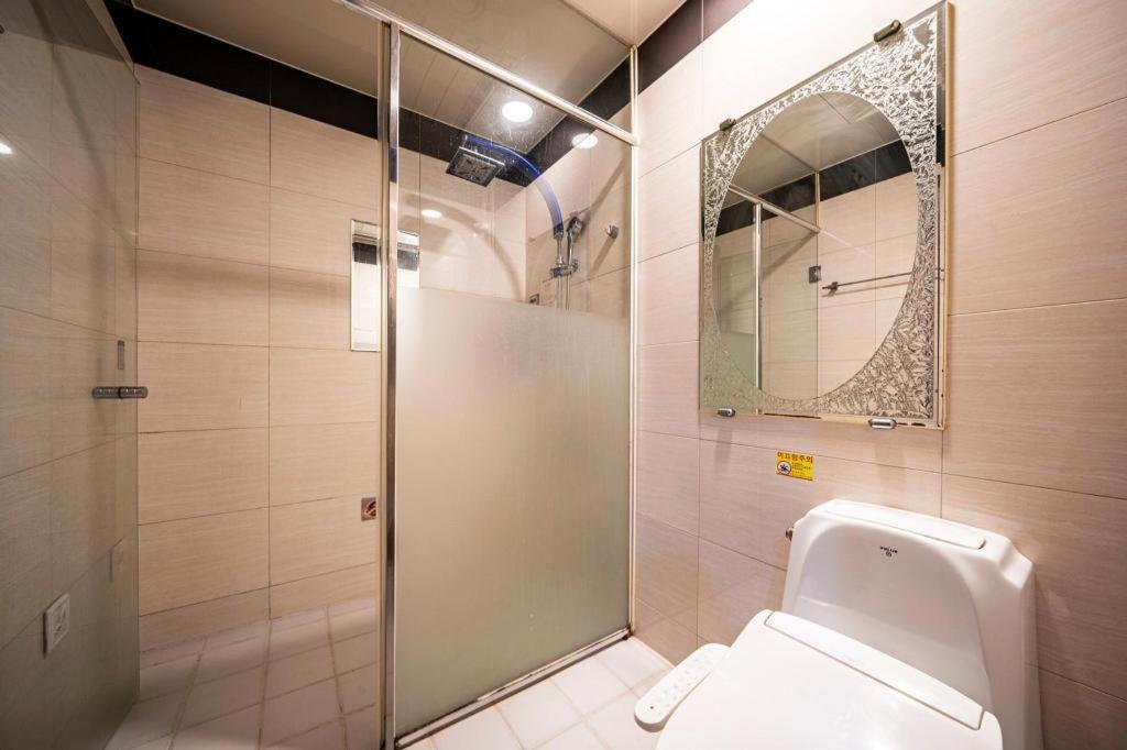 Sky Hotel Changwon Ngoại thất bức ảnh